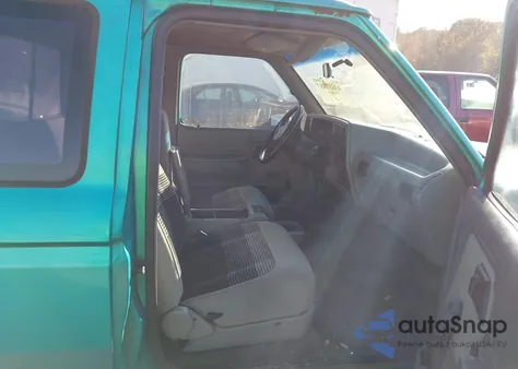 1992 Ford Ranger Super Cab z USA, uszkodzony, nr VIN 1FTCR15XXNTA43670